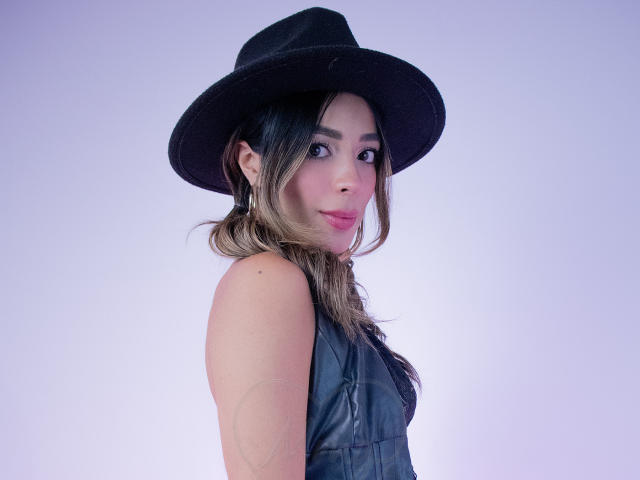 AriannaReyns - Sexe cam en vivo - 19399334
