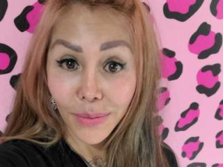 LeslyThompson - Live sexe cam - 19401334