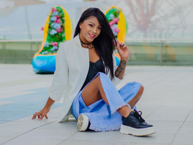 Amberv - Live porn &amp; sex cam - 19404366