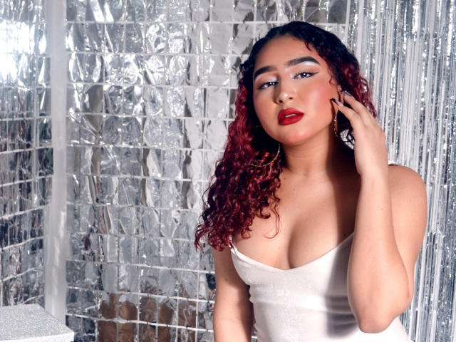 SaraSpanic - Live sex cam - 19404578