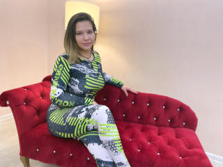 MarcelineWight - Live sex cam - 19410026