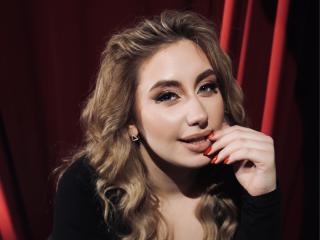 TrissieCaroline - Live sex cam - 19422606