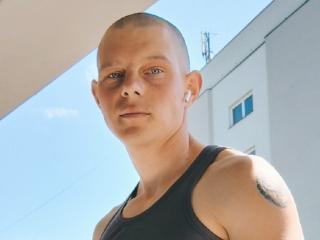 BruceDesire - Sexe cam en vivo - 19423066