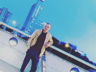 BruceDesire - Sexe cam en vivo - 19423074