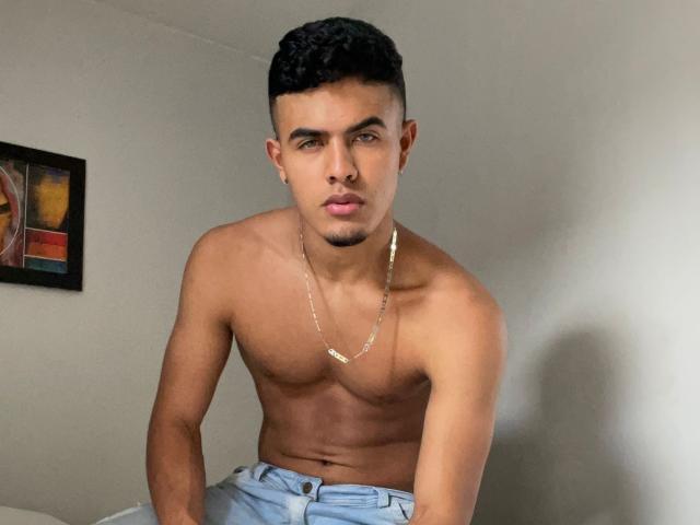 AlejandroKym - Live sex cam - 19424450