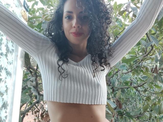 MoniqueCurlz - Live porn &amp; sex cam - 19425330