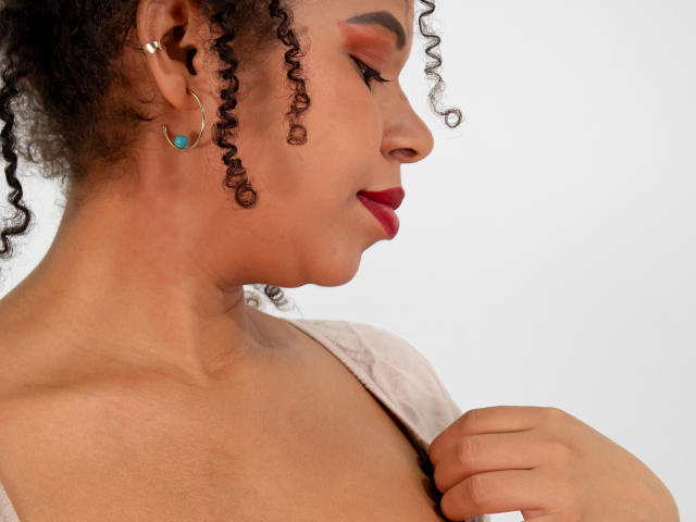 AgathaVelasquez - Live sex cam - 19429398