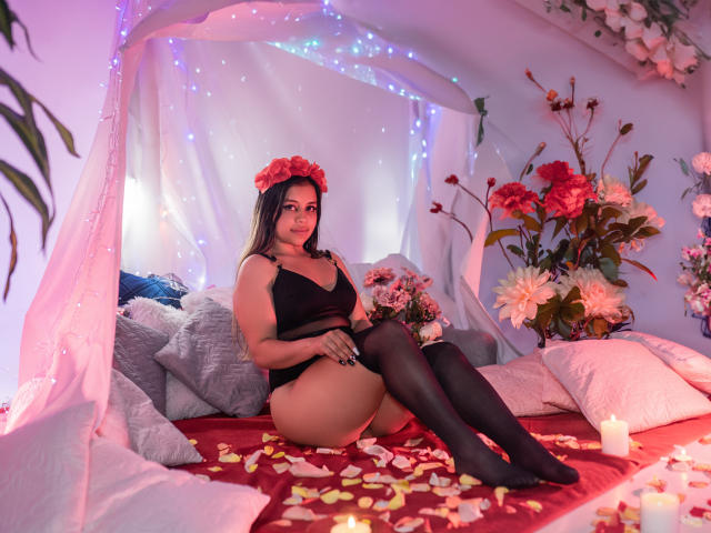 EmiNovely - Live sex cam - 19431142