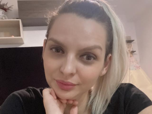 DouceAmelia - Sexe cam en vivo - 19434942