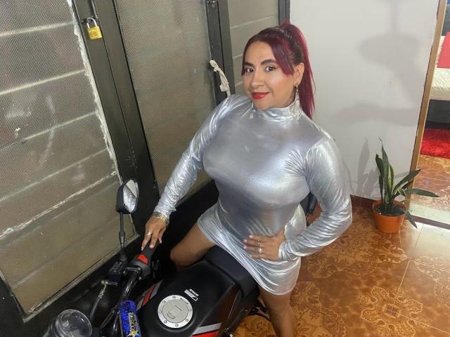 NahelaBigMelonsX - Live porn &amp; sex cam - 19437374