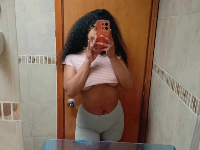 EmmaRiicco - Live porn &amp; sex cam - 19445602