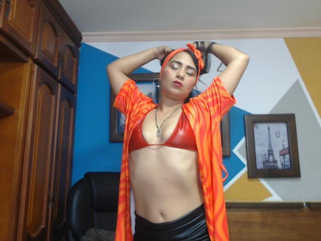 AfroditaHan - Live Sex Cam - 19471006
