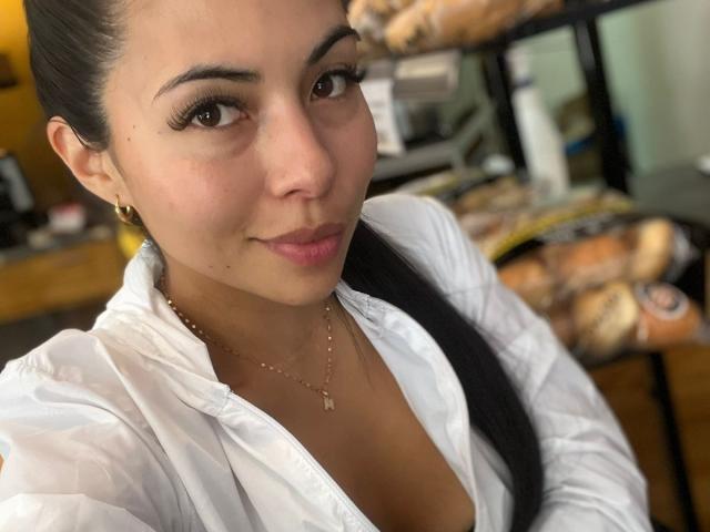 VictoriaGuzman - Live Sex Cam - 19471290