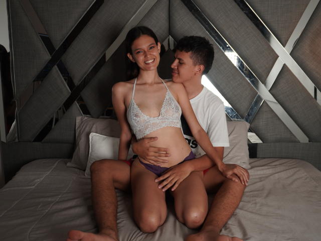 JohnAndCamila - Live sex cam - 19476394
