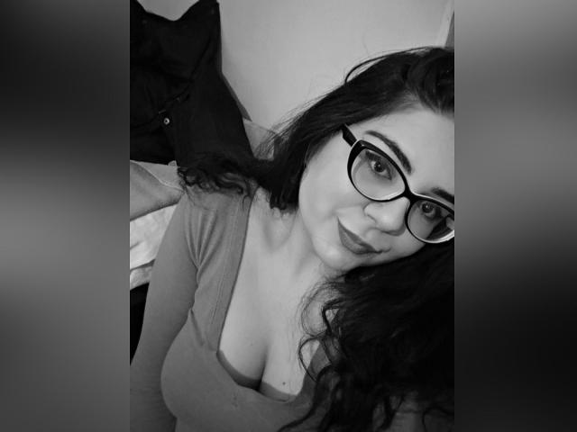 VikiBlanes - Live sex cam - 19478450