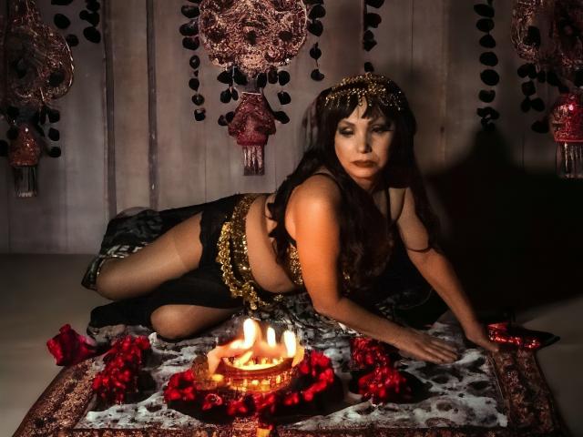 QHari - Live porn &amp; sex cam - 19485462