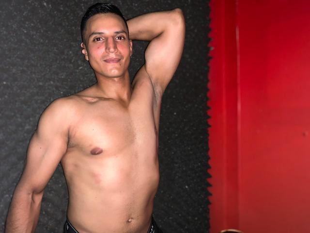 GabrielEmilio69 - Sexe cam en vivo - 19488326