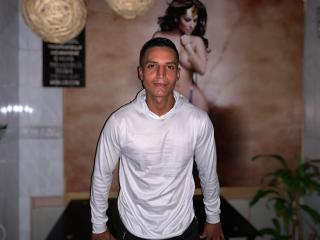 GabrielEmilio69 - Live sex cam - 19488370