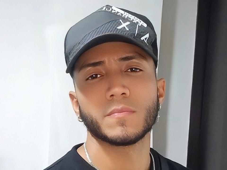 Barton - Live sex cam - 19489758