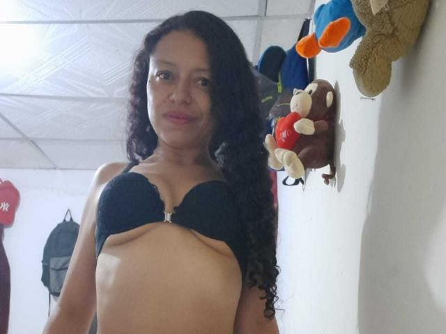 KendraDiaz - Live porn &amp; sex cam - 19492534