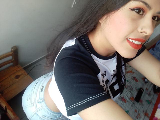ElaiaBakerr - Live sexe cam - 19493350