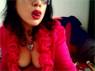 Madellaine69 - chat online porn with this shaved vagina Gorgeous lady 