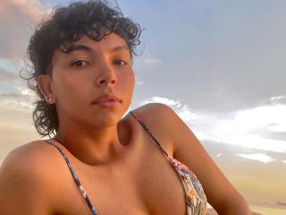 XHenisa - Live sex cam - 19508586