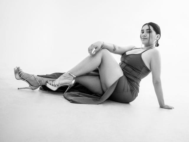 VeronicaWins - Live sex cam - 19516110