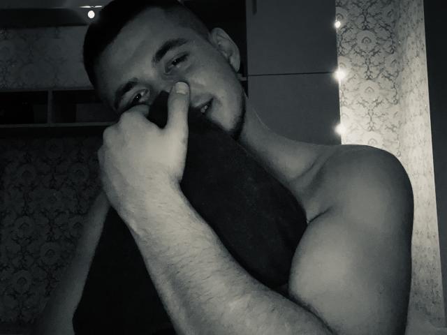 VictorLegend - Live sex cam - 19524486