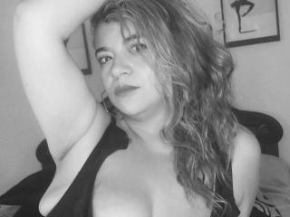 NaugthyCurvy - Live porn &amp; sex cam - 19536038