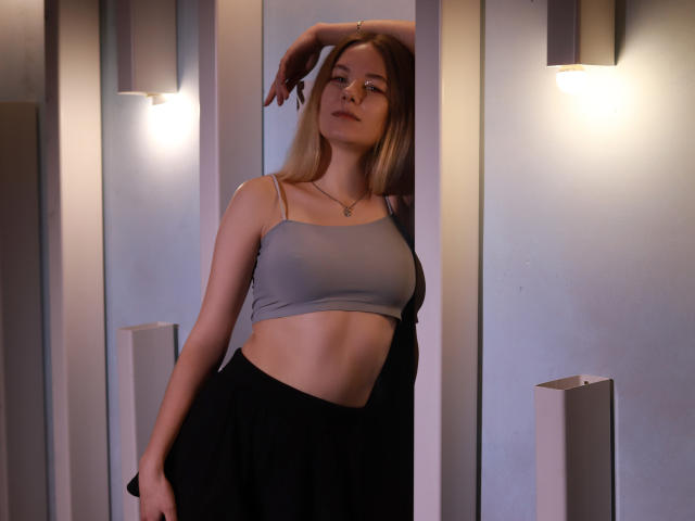 EllieGordon - Live sex cam - 19542790