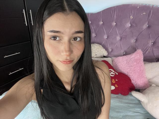 DeisyWest - Live sex cam - 19549622