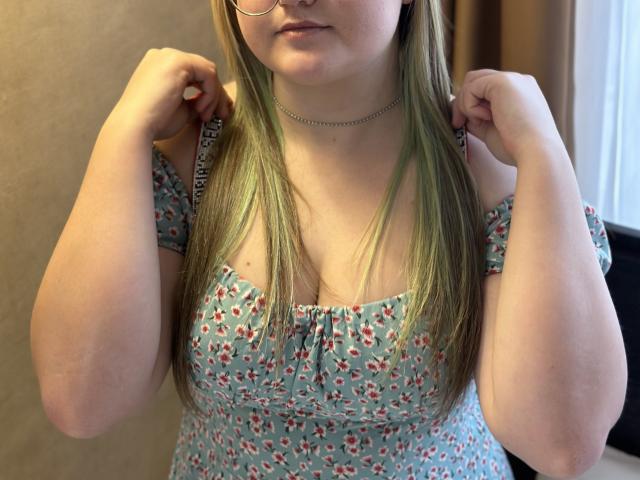 DiLaria - Live porn &amp; sex cam - 19549786