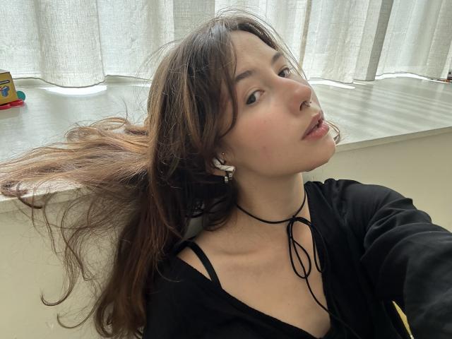 CurlyDarkPrincess - Sexe cam en vivo - 19555714
