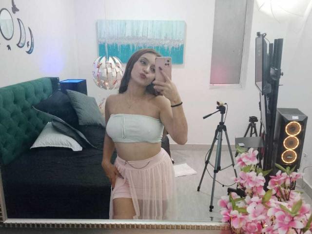 MelaniFisher - Live Sex Cam - 19560538