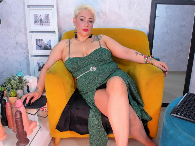 GianellaCox - Live Sex Cam - 19564138