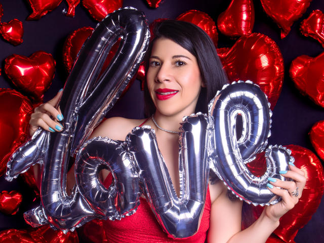 LauraaVelez - Live porn &amp; sex cam - 19570790