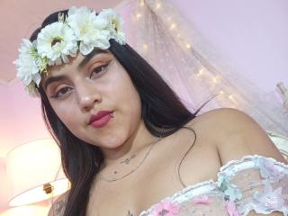 LucyThompsonn - Live porn & sex cam - 19572378