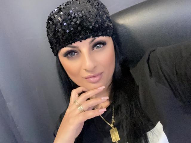VixenSelena - Live sex cam - 19574350