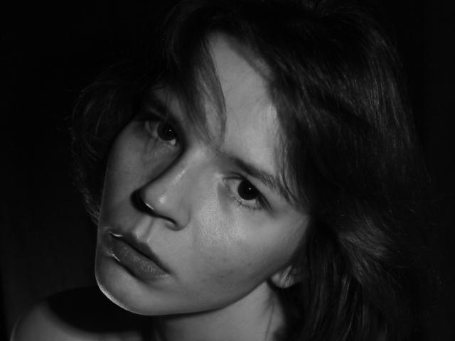 AdelHeide - Live sex cam - 19576722