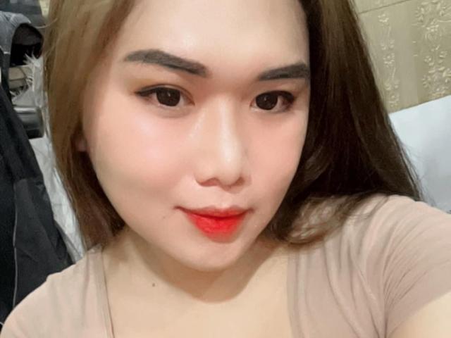 WildEllaSelfsuckerTs - Live sex cam - 19579258