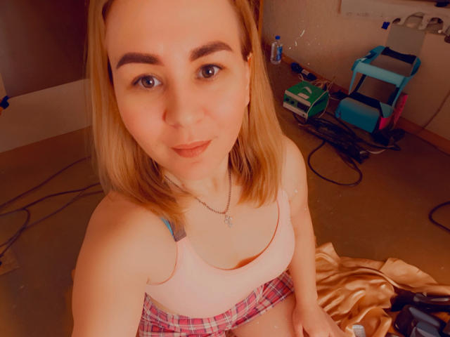 HotGirlHotLoves - Live sex cam - 19580810