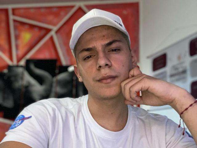 AlexValenzuela - Live sex cam - 19581590