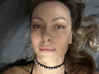 DesireCarolyn - Live Sex Cam - 19605430