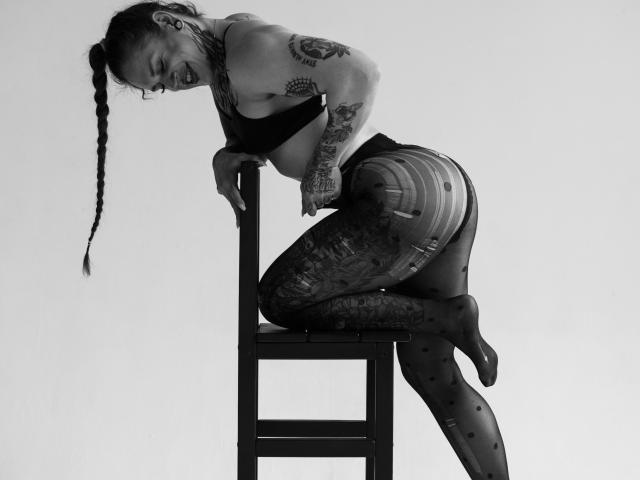 EllaKarma - Live sex cam - 19613870