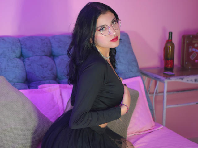 LillyRosenbergg - Live Sex Cam - 19629514