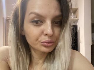 DouceAmelia - Live porn & sex cam - 19639146