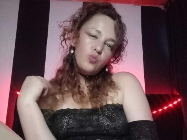 AmandaHotL - Live sex cam - 19640034