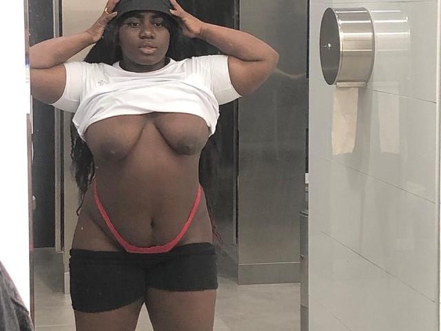 Dilay - Live porn &amp; sex cam - 19644198