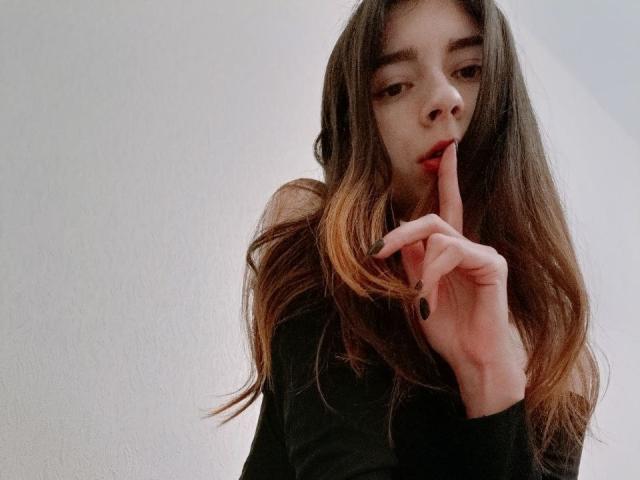WollyMolly - Live sex cam - 19665314